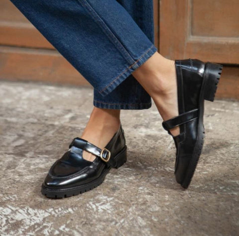 MOCASSINS & DERBIES